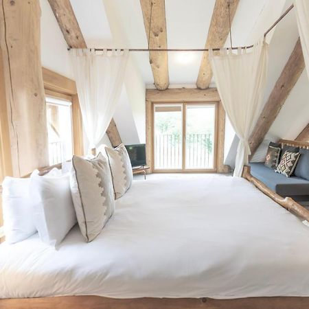 Wild Nurture Eco Luxury Offgrid Log Cabin فورت ويليام المظهر الخارجي الصورة