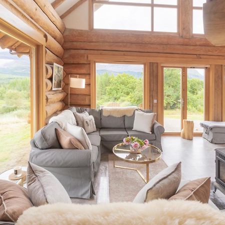Wild Nurture Eco Luxury Offgrid Log Cabin فورت ويليام المظهر الخارجي الصورة