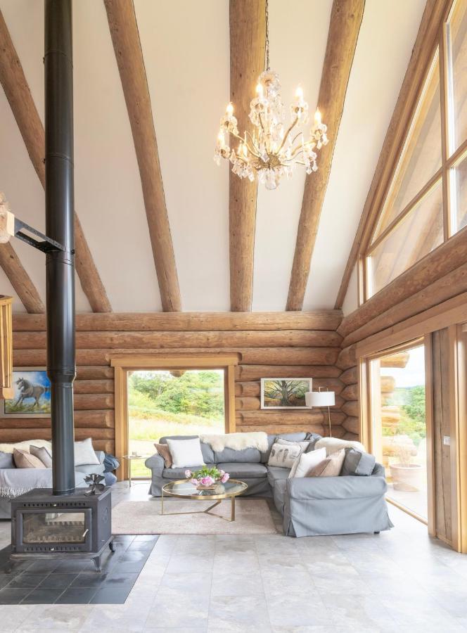 Wild Nurture Eco Luxury Offgrid Log Cabin فورت ويليام المظهر الخارجي الصورة