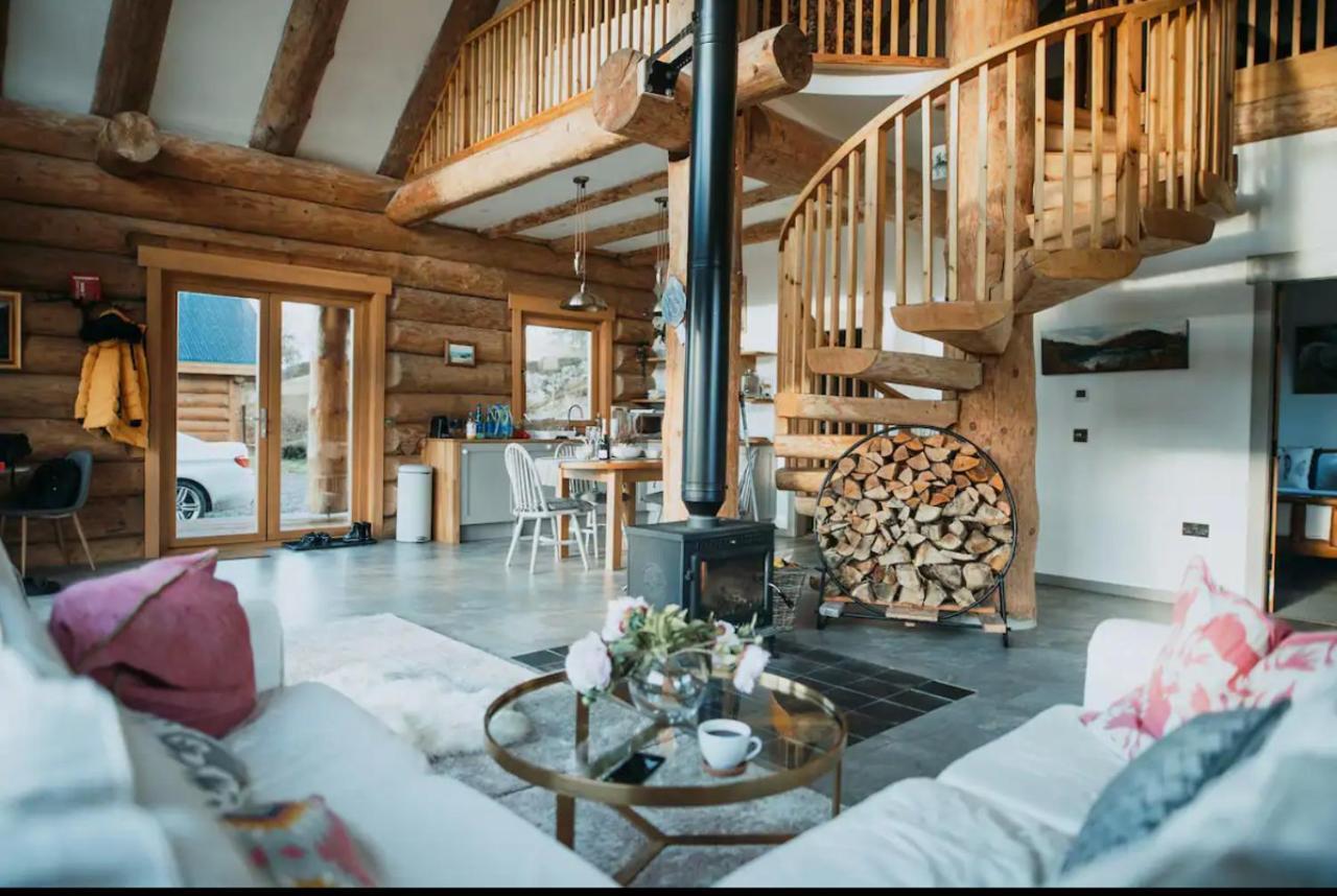 Wild Nurture Eco Luxury Offgrid Log Cabin فورت ويليام المظهر الخارجي الصورة