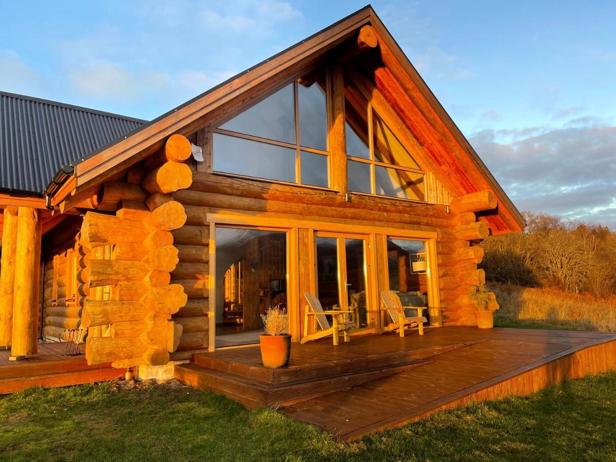 Wild Nurture Eco Luxury Offgrid Log Cabin فورت ويليام المظهر الخارجي الصورة