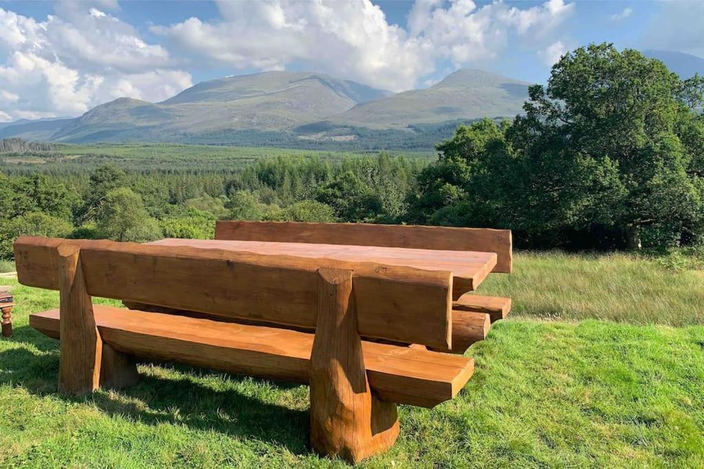 Wild Nurture Eco Luxury Offgrid Log Cabin فورت ويليام المظهر الخارجي الصورة