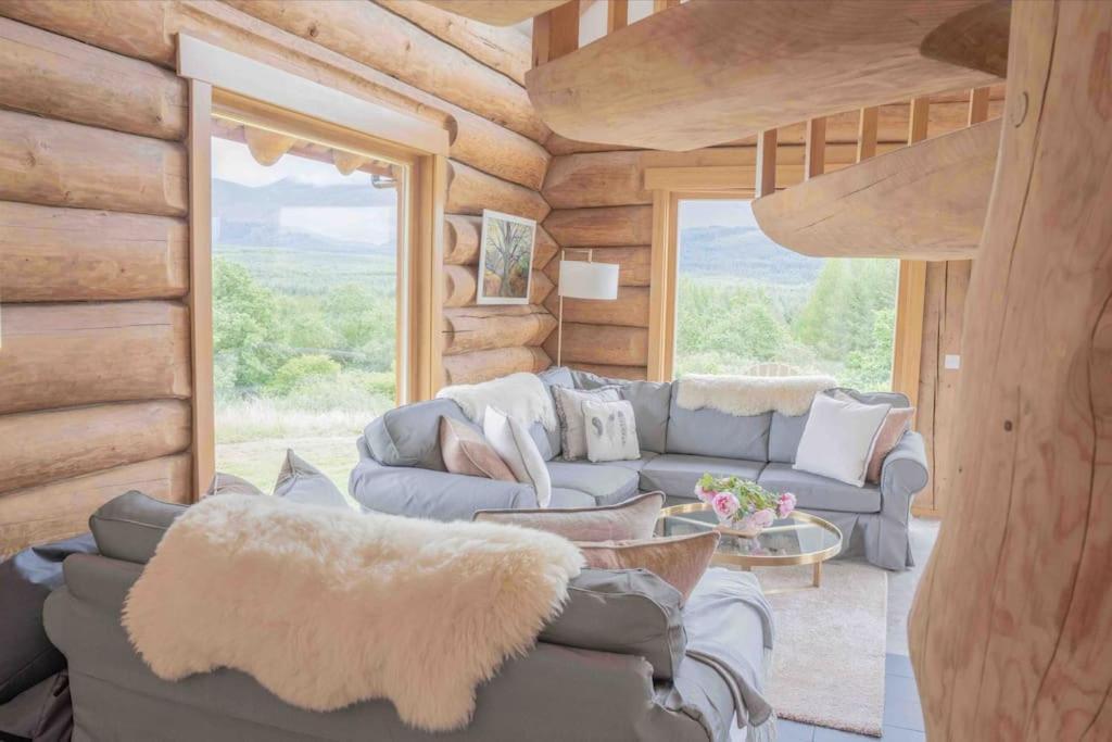 Wild Nurture Eco Luxury Offgrid Log Cabin فورت ويليام المظهر الخارجي الصورة